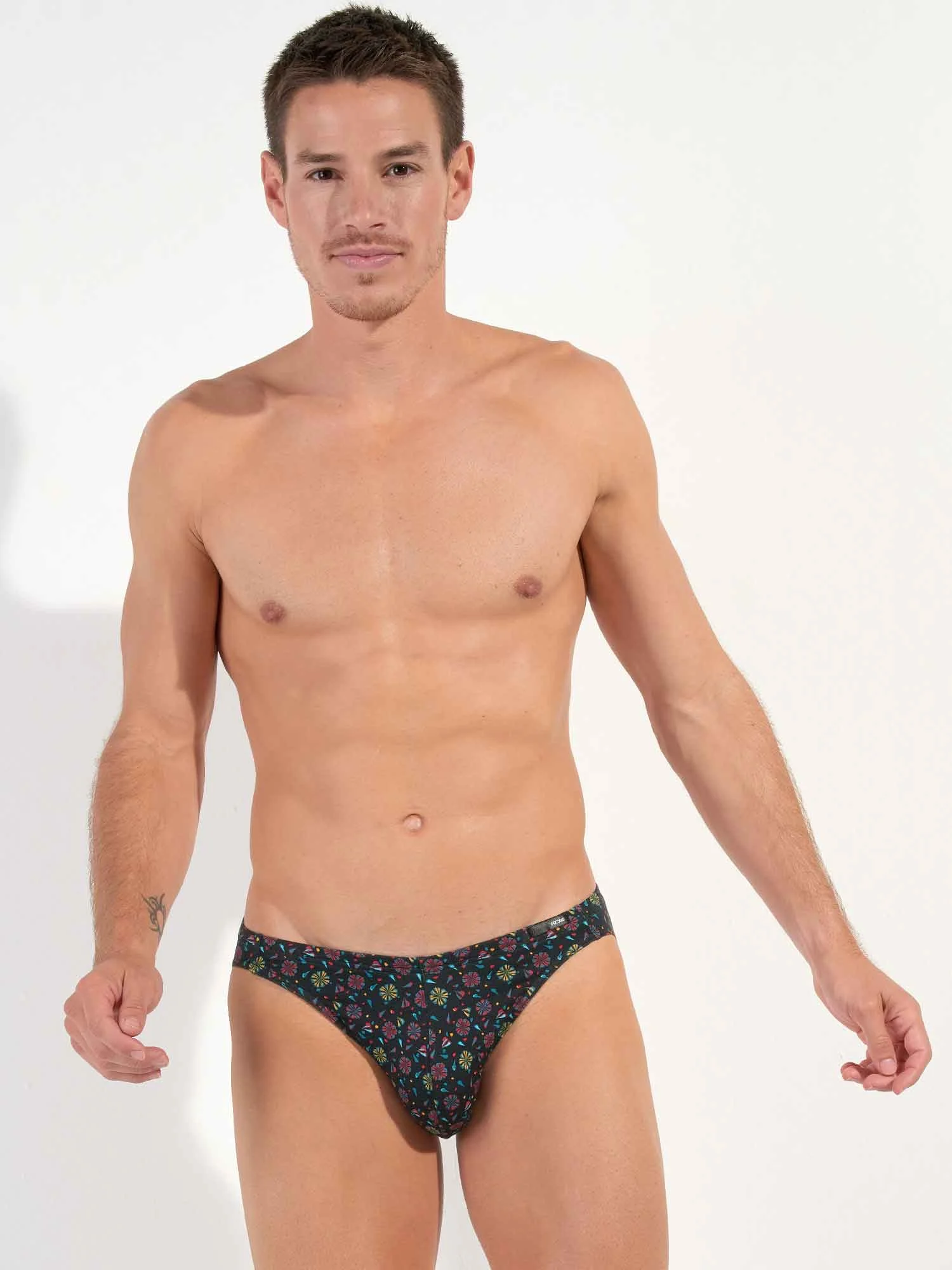 Micro Briefs - Menorca 2