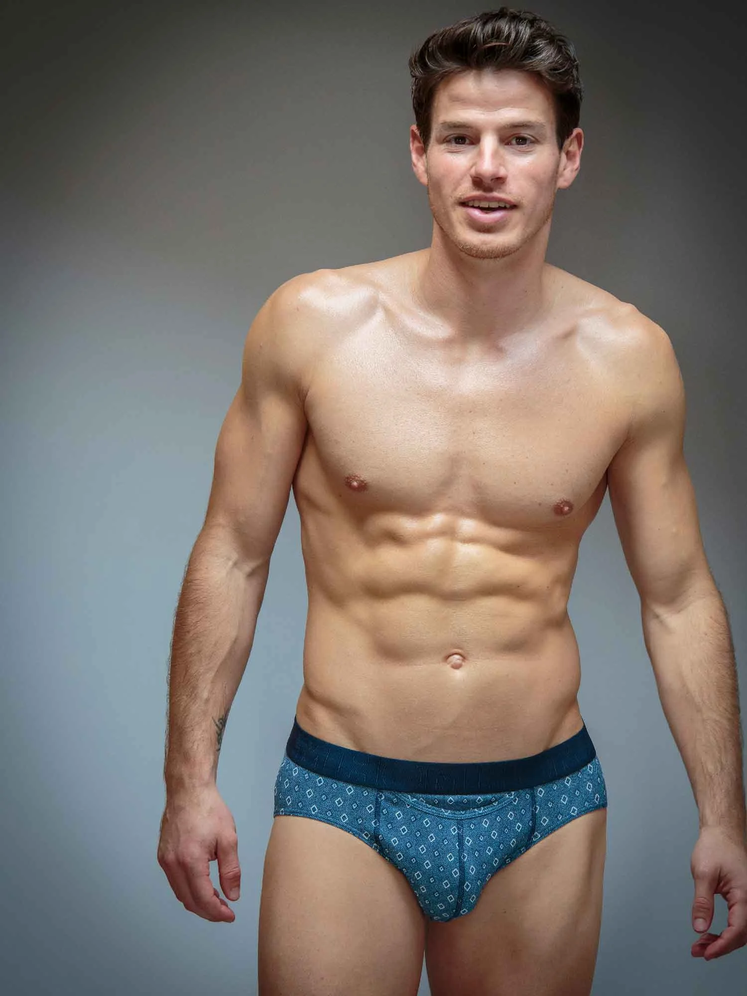 2p Mini Briefs HO1 - Jonas 2