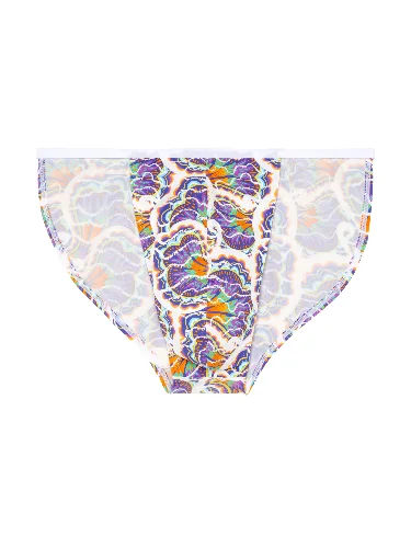 P003