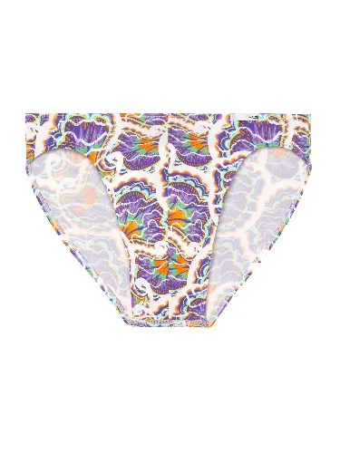 P003